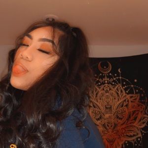 Meet your Posher, Seila